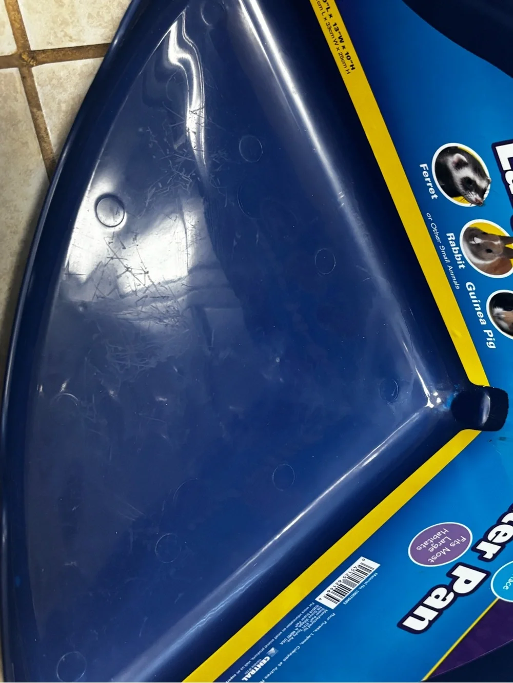 Super Pet Small Animal Dark Blue Large Hi-Corner Litter Pan